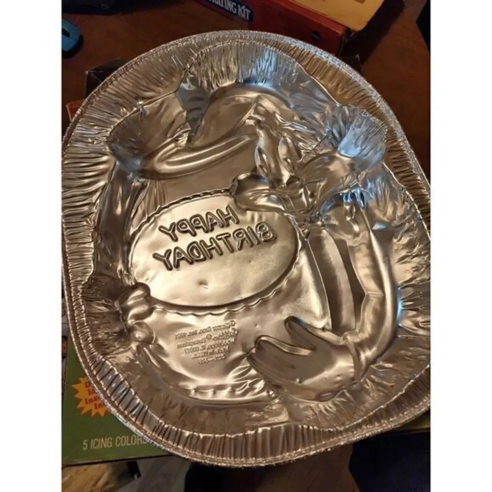 Bugs Bunny‎ Happy Easter Birthday all holiday Cake Decorating Kit Wilton